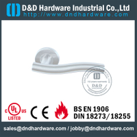 Grade 201 Fire tubulaire Coupure de levier creux Poignée de porte pour la porte en métal frontal -DDTH007