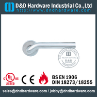 SS304 Hollow Tube MITRED Levier de levier pour la porte extérieure en acier-DDTH015