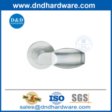 Acier en acier inoxydable Euro Solid Commerical Grade intérieur Poignée de porte Bouton-DDSH032